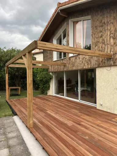 Nouvelle terrasse en bois exotique à Auzeville Tolosane par Cultur'bois, Toulouse, Cultur'bois