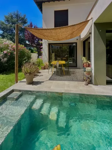Pergola en bois et ombrières posées à Colomiers, Toulouse, Cultur'bois