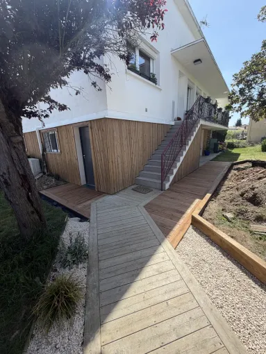 Habillage exterieur en bois à Toulouse, Toulouse, Cultur'bois