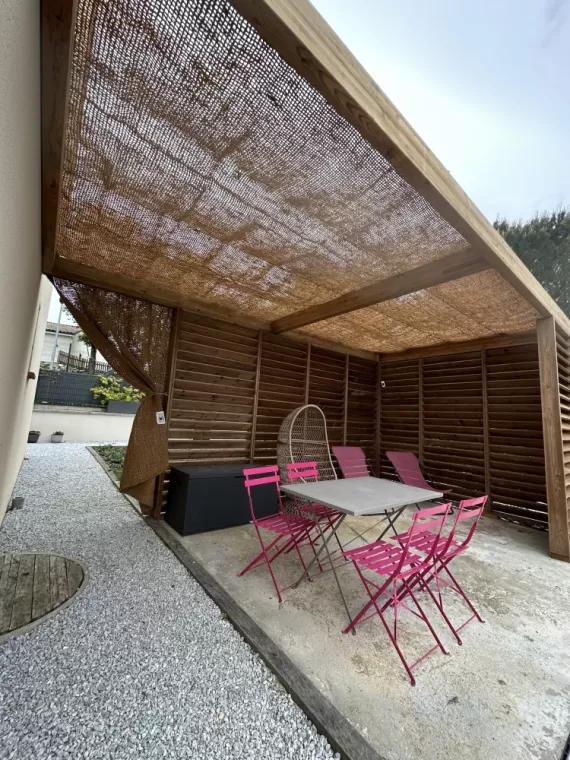 Pergola en Douglas sur mesure : Alliant esthétique et intimité à Buzet-sur-Tarn, Toulouse, Cultur'bois