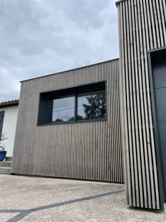 Extension Moderne avec un bardage à vissage caché à Labarthe sur Lèze, Toulouse, Cultur'bois