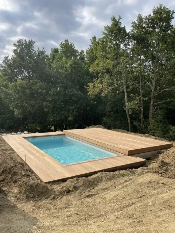 Une terrasse Mobile en Gaïac de Cayenne à Baumont sur leze, Toulouse, Cultur'bois