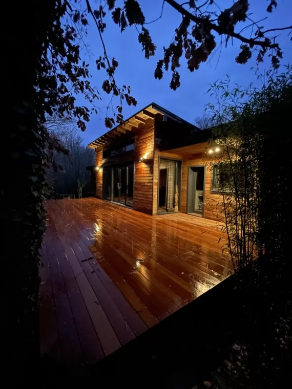 Une terrasse en Gaiac au cœur de la forêt de Saint-Sulpice-sur-Lèze, Toulouse, Cultur'bois