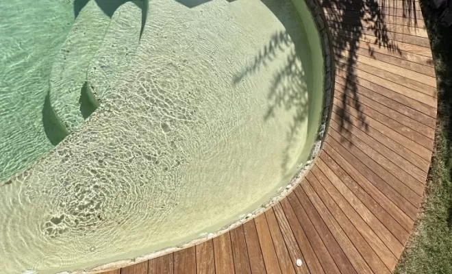 Terrasse en Gaïac de Cayenne : Élégance et Savoir-Faire à Balma, Toulouse, Cultur'bois
