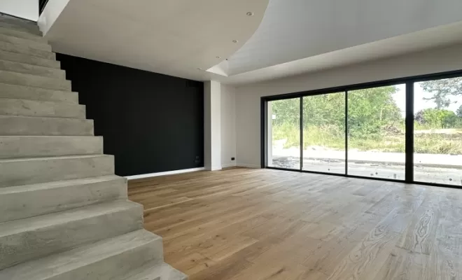 Parquet "Versailles" : Élégance et Modernité à L'Union, Toulouse, Cultur'bois