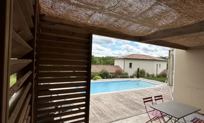 Pergola en Douglas sur mesure : Alliant esthétique et intimité à Buzet-sur-Tarn, Toulouse, Cultur'bois