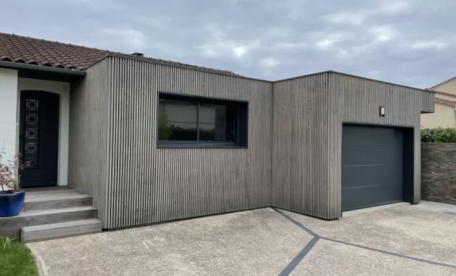 Extension Moderne avec un bardage à vissage caché à Labarthe sur Lèze, Toulouse, Cultur'bois