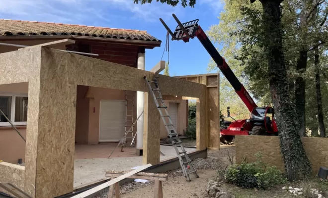Extension et Carport sur Mesure à Mondouzil, à l'Est de Toulouse, Toulouse, Cultur'bois