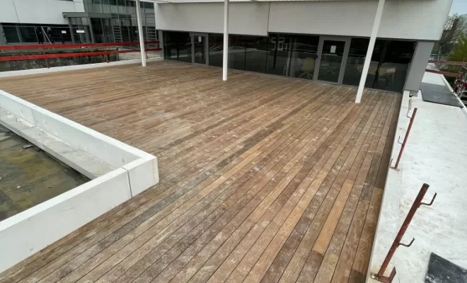Création d’une terrasse pour le Siège Groupama à Balma, Toulouse, Cultur'bois