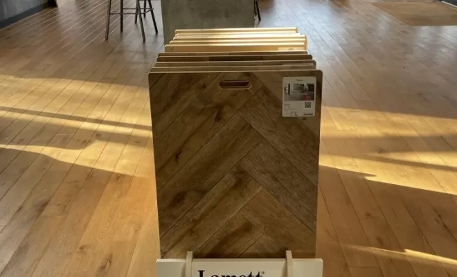 Parquet Lamett : Élégance et Accessibilité à la Zone Industrielle Thibaud , Toulouse, Cultur'bois