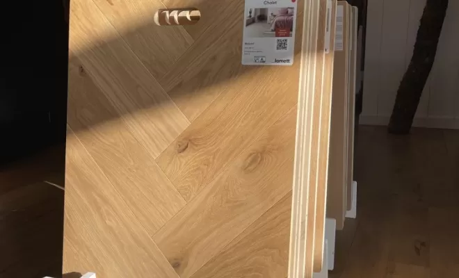 Parquet Lamett : Élégance et Accessibilité à la Zone Industrielle Thibaud , Toulouse, Cultur'bois
