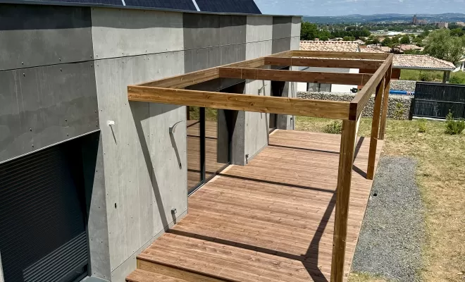 Création d'une terrasse et d'une pergola en bois à Toulouse, Toulouse, Cultur'bois