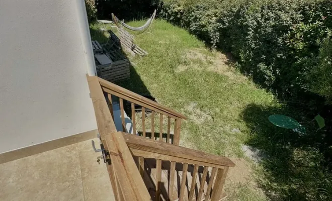 Installation d'un garde-corps autour d'une piscine , Toulouse, Cultur'bois