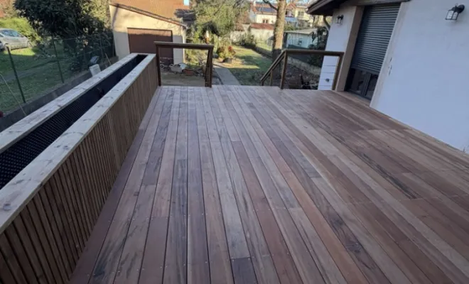 Installation d'une terrasse avec garde-corps et escalier à Toulouse, Toulouse, Cultur'bois